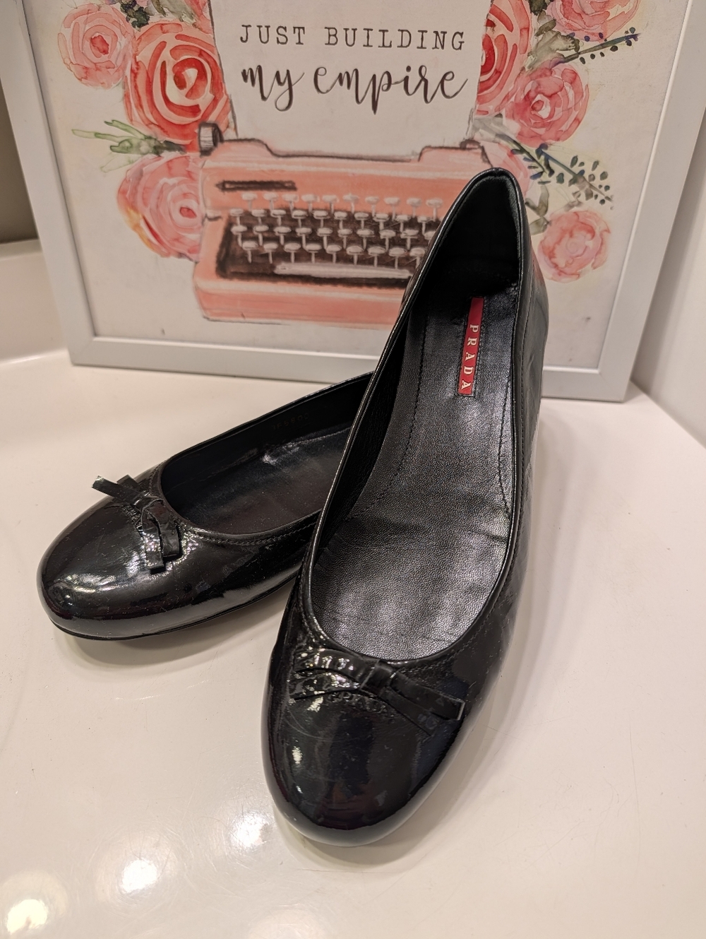 🖤 Vintage Y2K Prada Black Patent Leather Slip On Ballet Flats w/Bow Logo, 38/7
